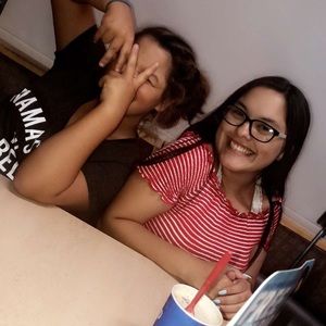 Meet your Posher, Desirae